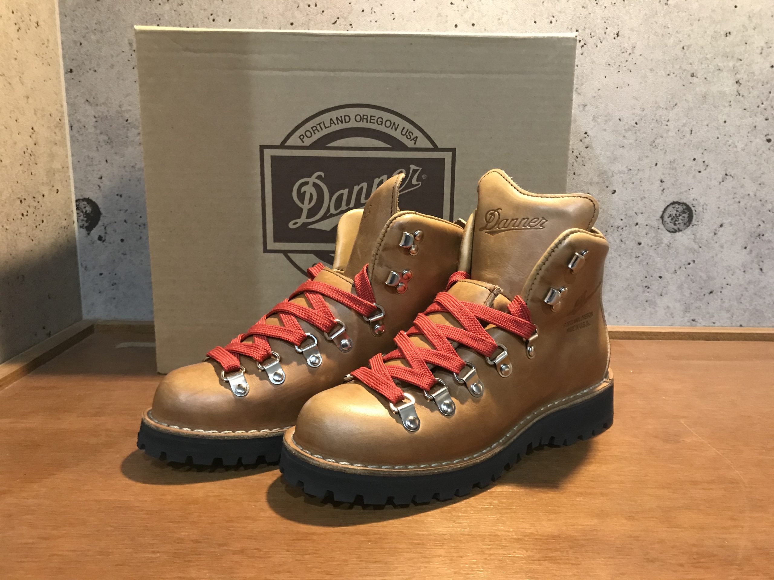 DANNER ダナーマウンテンライト 30520X US8EE ブラウン | camillevieraservices.com